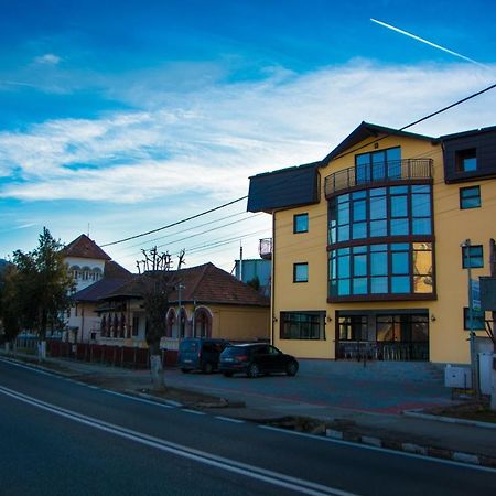 Pensiunea El Ryo Călimăneşti Exterior foto