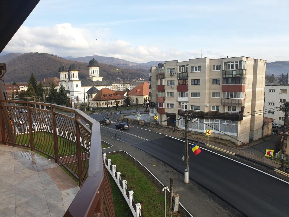 Pensiunea El Ryo Călimăneşti Exterior foto